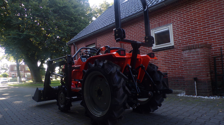 Kubota B1-17 met voorlader